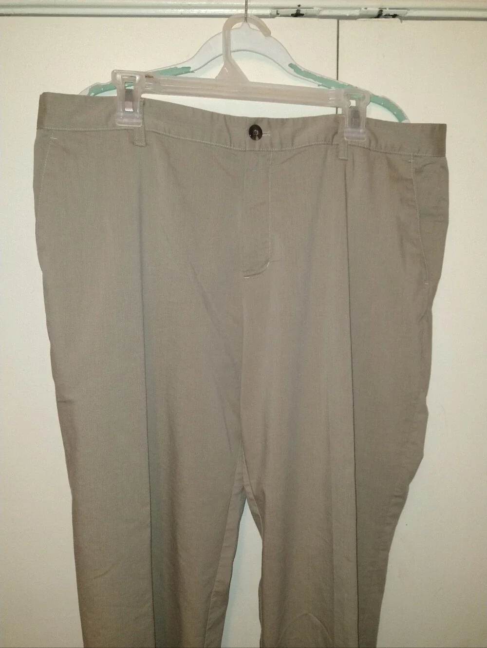 Adidas Golf Straight Leg Chino Pants Men's sz 38x33. Tag size is 38x34,